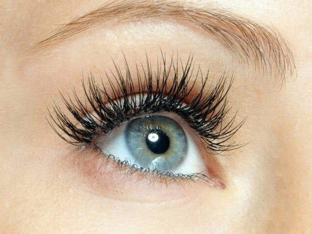 Позаботимся о здоровье ресниц