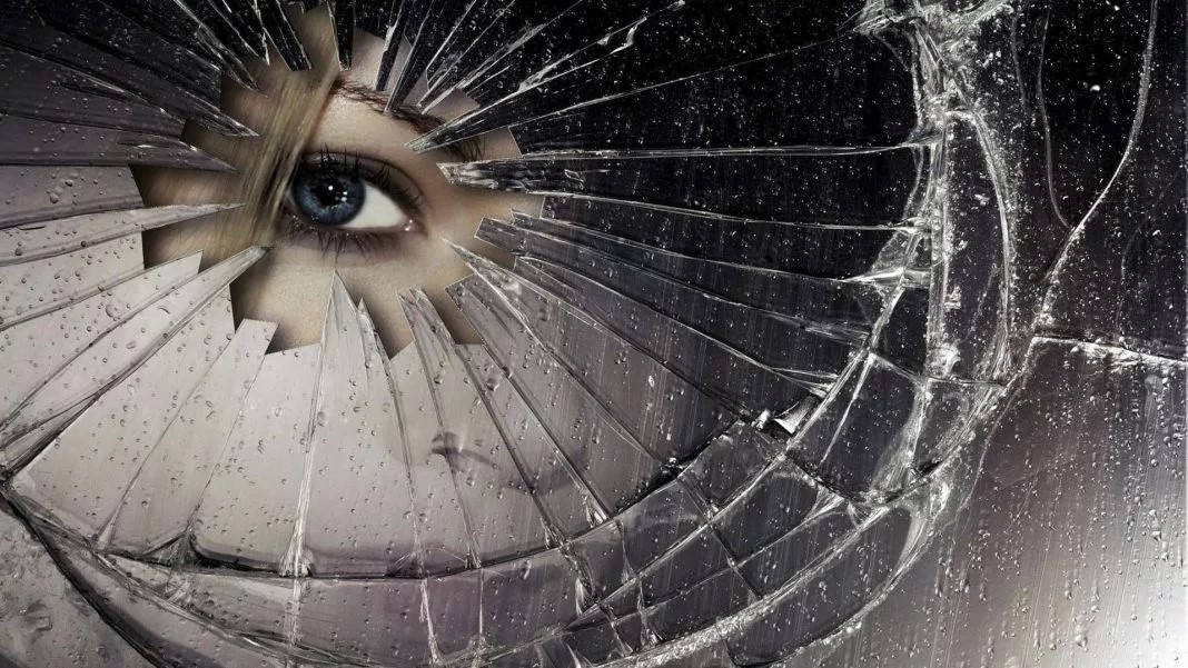 8 самых распространённых примет к покойнику в доме